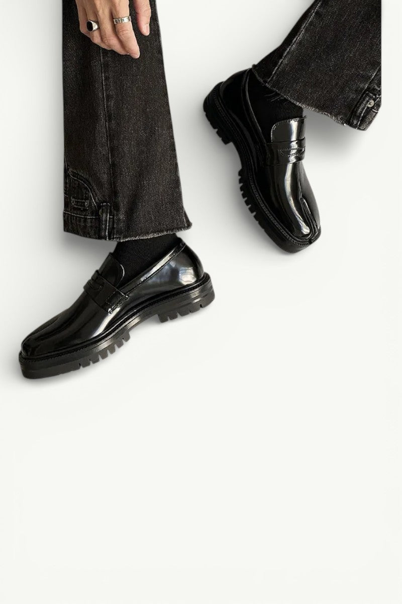 Maganda Split-Toe Leather Loafers